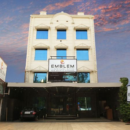 Emblem Hotel Sector 14 Gurgaon Exterior foto
