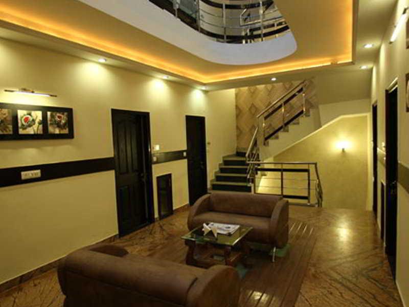 Emblem Hotel Sector 14 Gurgaon Exterior foto
