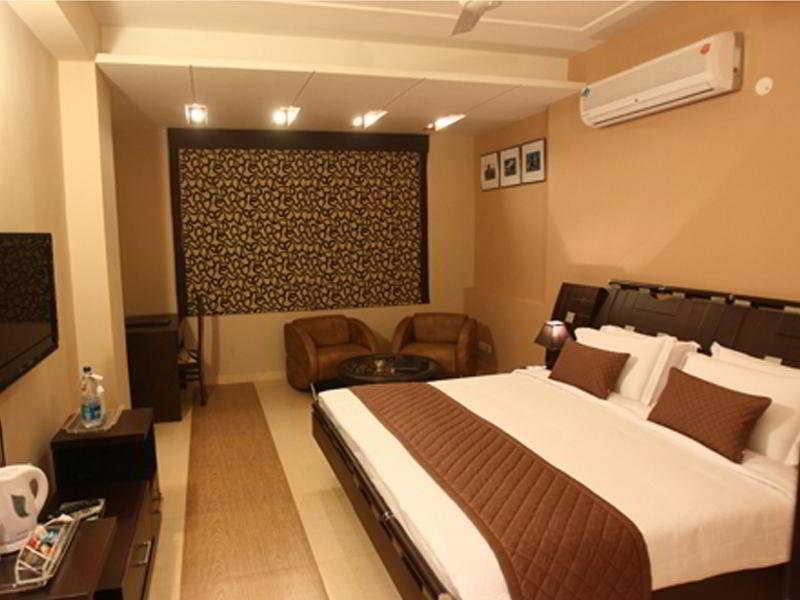 Emblem Hotel Sector 14 Gurgaon Habitación foto