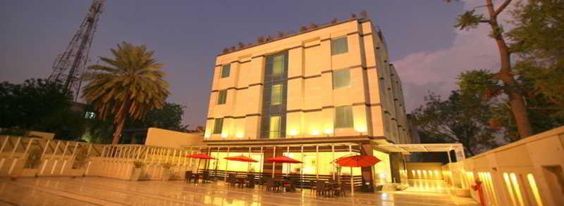 Emblem Hotel Sector 14 Gurgaon Exterior foto