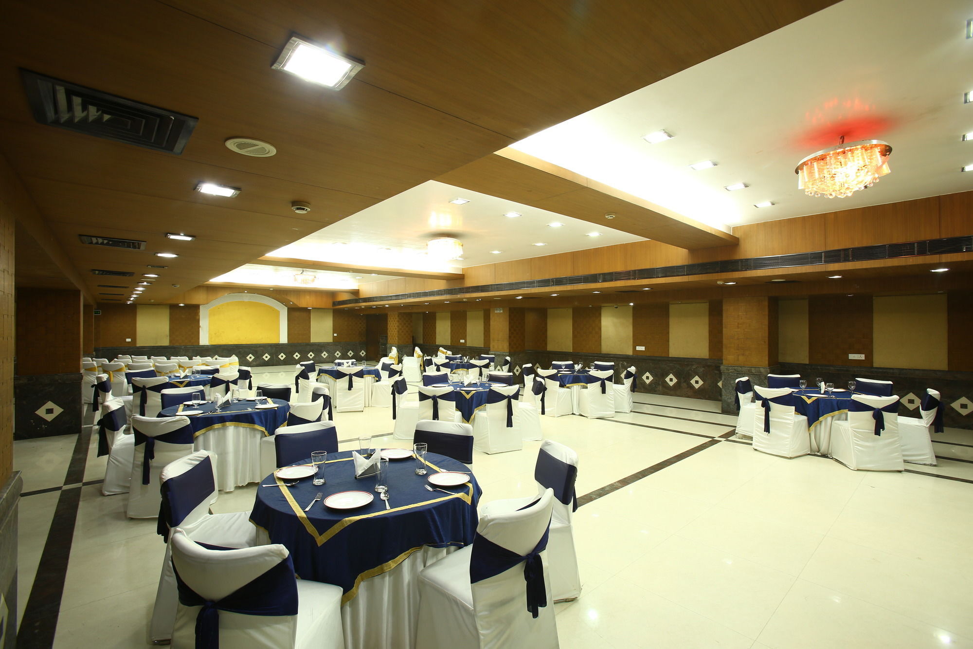 Emblem Hotel Sector 14 Gurgaon Exterior foto