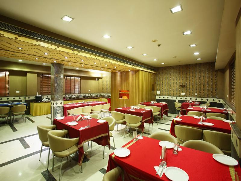 Emblem Hotel Sector 14 Gurgaon Exterior foto