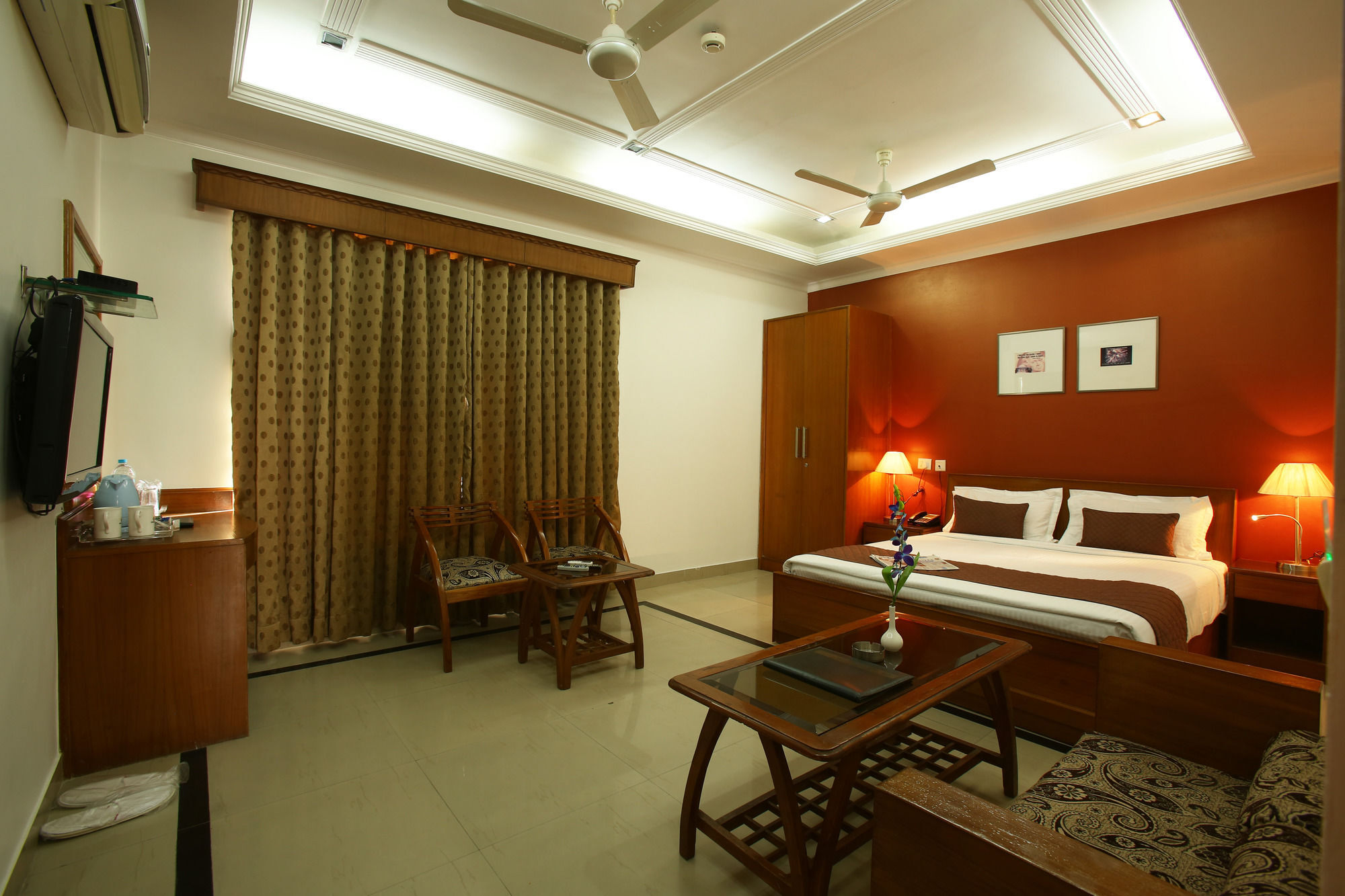 Emblem Hotel Sector 14 Gurgaon Exterior foto