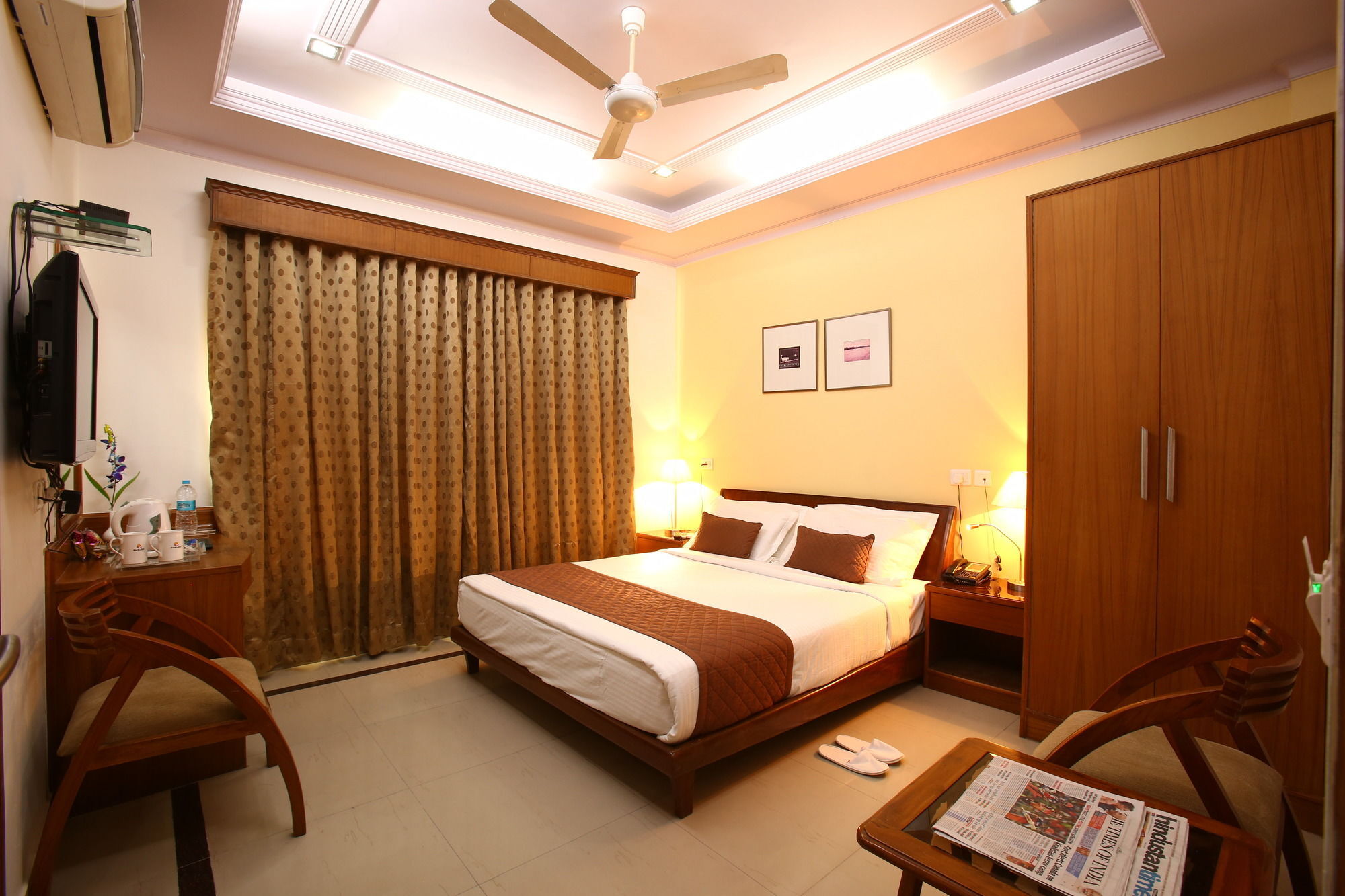 Emblem Hotel Sector 14 Gurgaon Exterior foto
