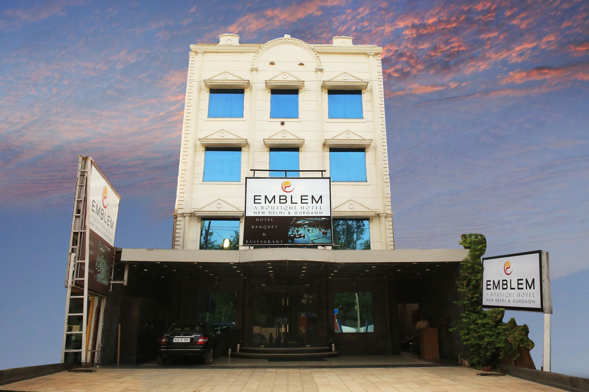 Emblem Hotel Sector 14 Gurgaon Exterior foto